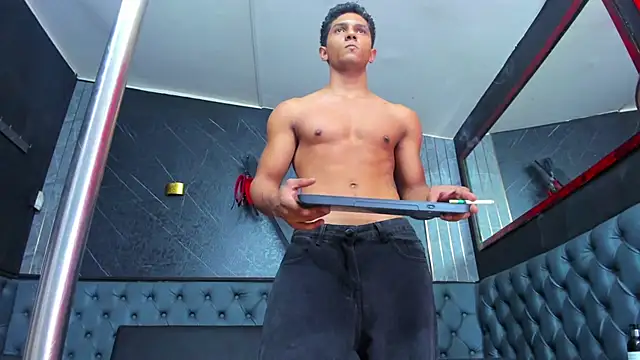 Yoel_Blessed – Naživo XXX chat
