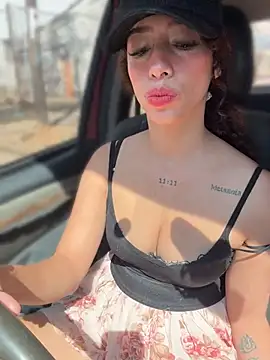 roxyrougee 现场XXX聊天