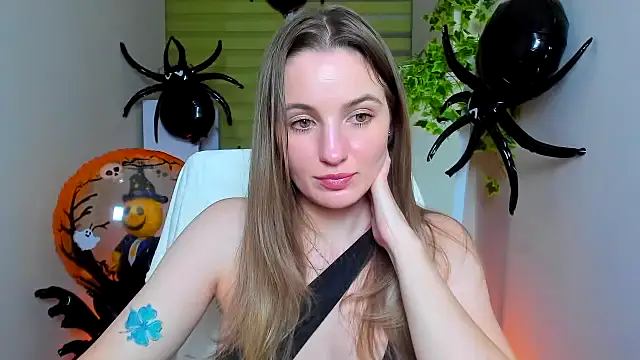 Chatroom XXX en direct de Mila-moon