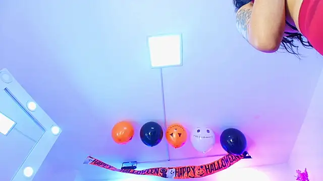 Maddie_T18 라이브 XXX 채팅