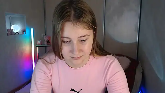 Milka_kamila Adlı Modelin Canlı XXX Sohbeti