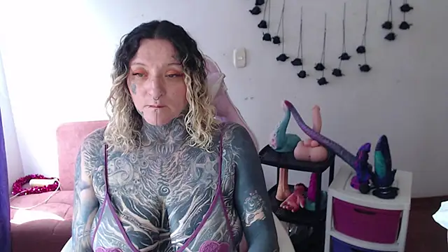 SLOPPYTITSS লাইভ XXX চ্যাট