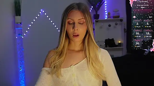 BonnieBluX লাইভ XXX চ্যাট
