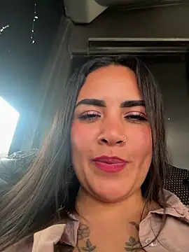 Czat XXX na żywo – MAYE__13
