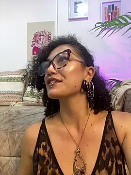 Živý XXX chat CurlyMeryJane