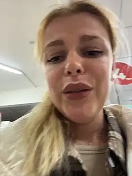 HarrietDart Chat XXX live