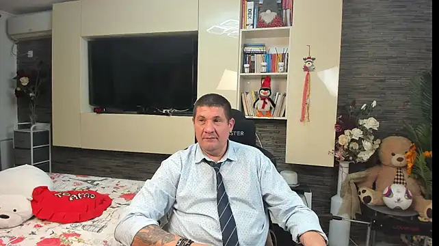 SpartacusDaddy48 Chat XXX live