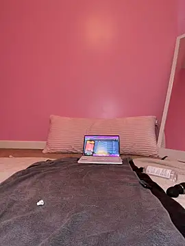 PrettyLilTwinkles Live XXX-chat