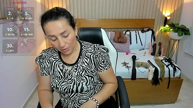แชท XXX สดของ luciana_ballesteros_
