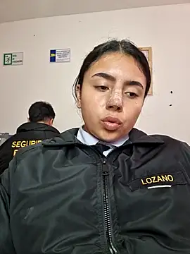 Angela__05 Adlı Modelin Canlı XXX Sohbeti
