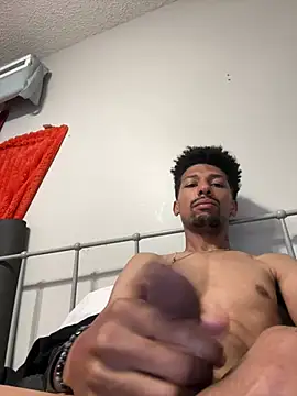 Živý XXX chat BigPrettyDick777