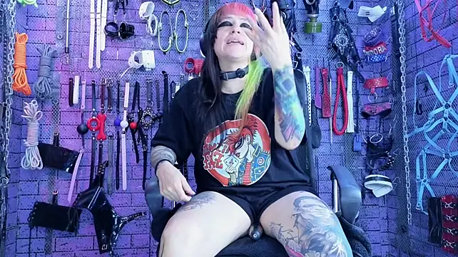 PANDORANEZZ Webcam show