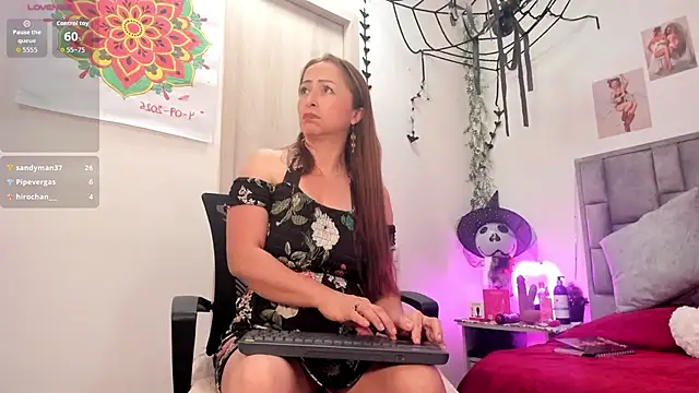 Онлайн чат XXX Giovanela_rose