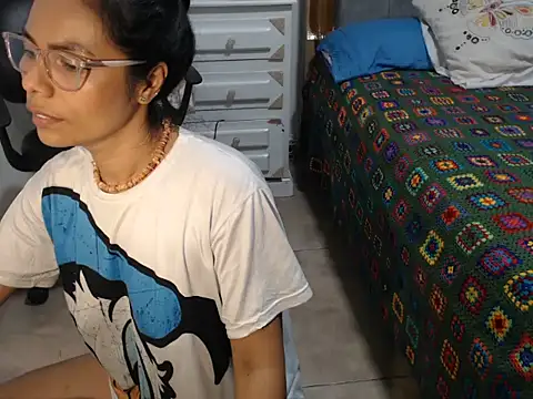 Dimar83 live XXX chat