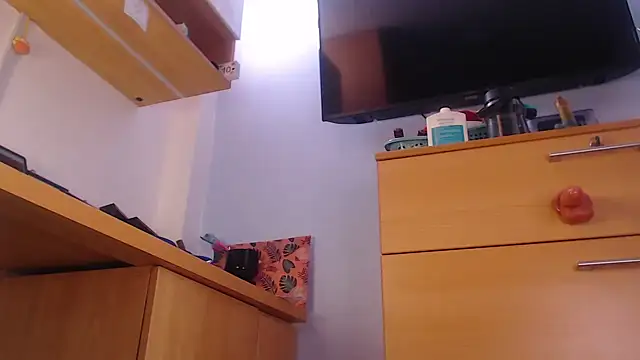 MikeMiller2 Live XXX Chat