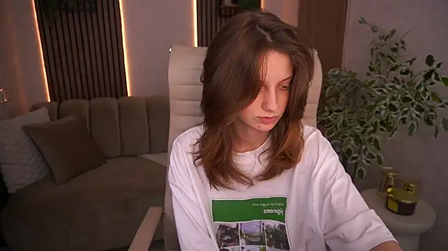 CuteeFoxy Live XXX-chat
