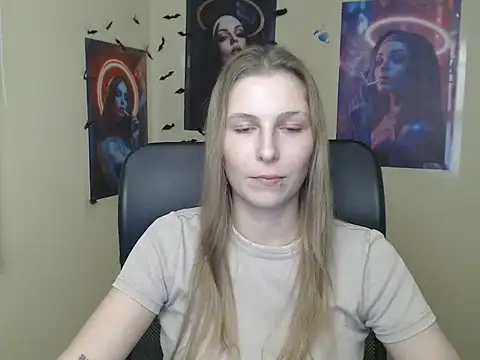 StrangerGi's Live XXX Chat