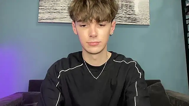 YourMilkyGuy's Live XXX Chat