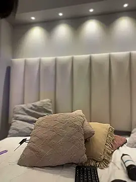 Chat +18 de MiahWindsor ao vivo