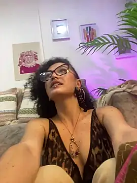 Živý XXX chat CurlyMeryJane