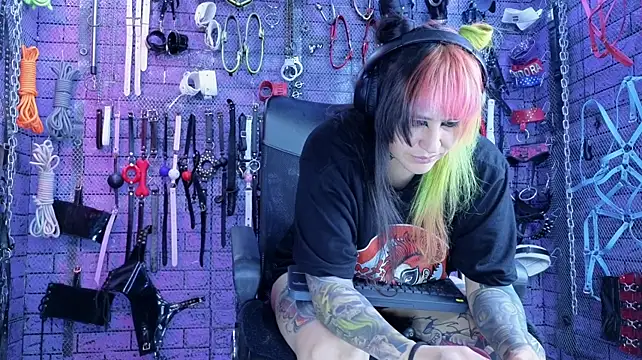 PANDORANEZZ Chat XXX in diretta