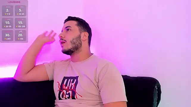 Онлайн чат XXX Axel_grey_
