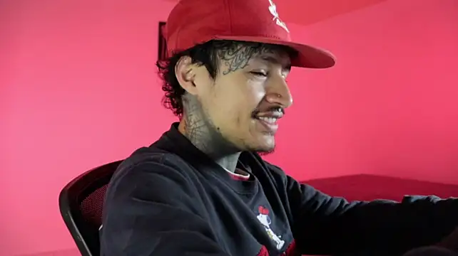 trieone Live XXX-chat