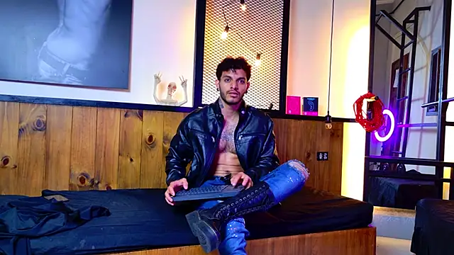 JuanBlade Chat XXX in diretta