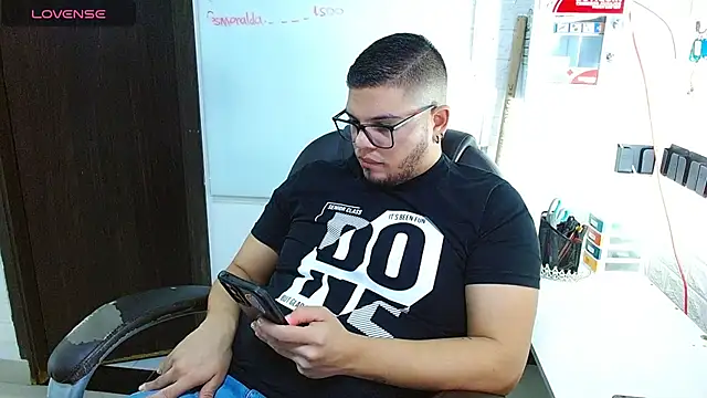 Realjoel01 现场XXX聊天