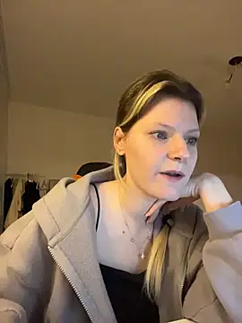 MaryHiggins Chat XXX in diretta
