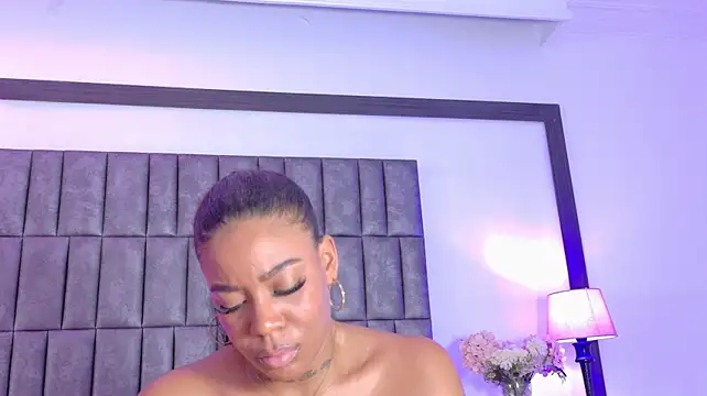 LoanaVega's Live XXX Chat