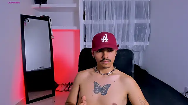 NicoKingg1_ live XXX chat