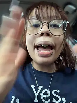 moan4monaのライブXXXチャット