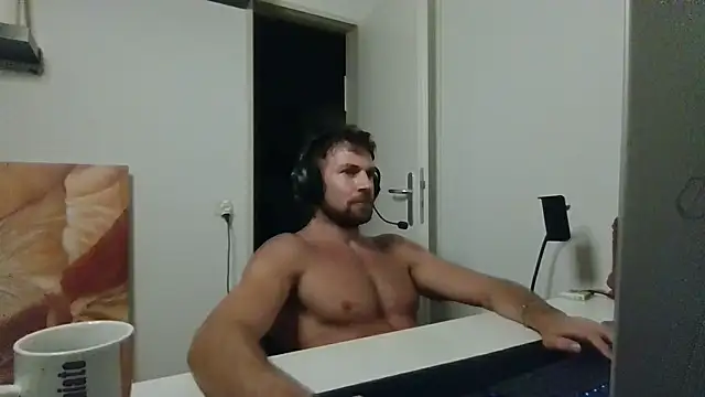 alpha-hunk Live XXX Chat