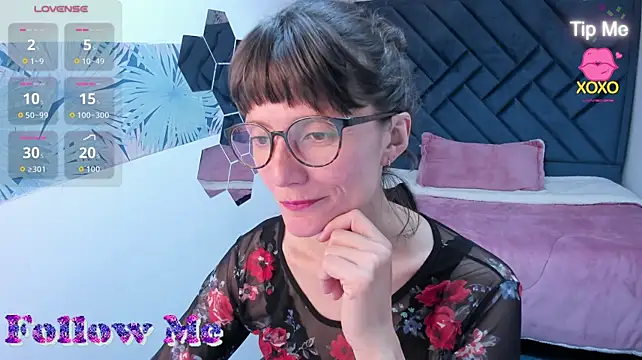 Valery_More__のライブXXXチャット