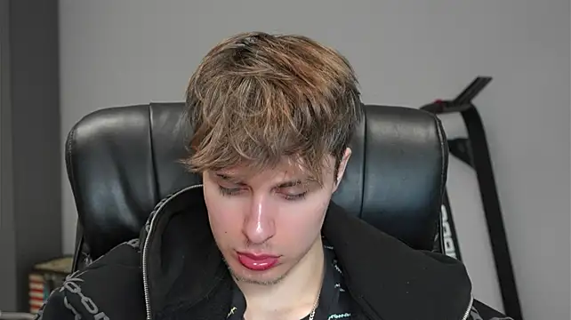 Damien_Dallas – Naživo XXX chat