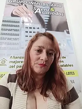 LUISA--30's Live XXX Chat