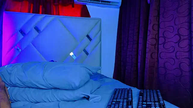 Chatroom XXX en direct de Rich_boy01