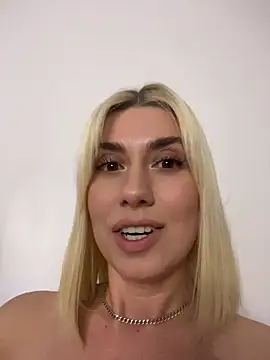 clara_k's Live XXX Chat