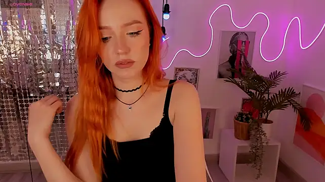 ZlataSaar Chat XXX in diretta
