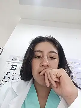 CAROLINE__07 Adlı Modelin Canlı XXX Sohbeti