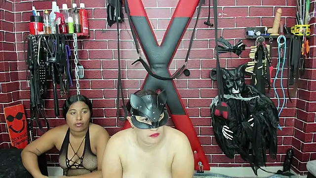 BDSM_FETISHEESS লাইভ XXX চ্যাট