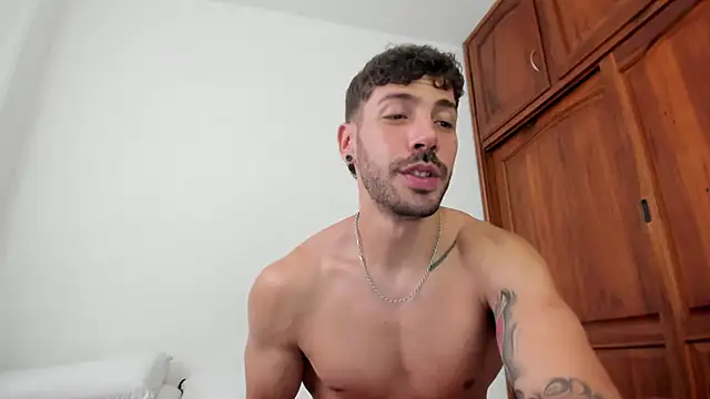Guyinthemountain Adlı Modelin Canlı XXX Sohbeti