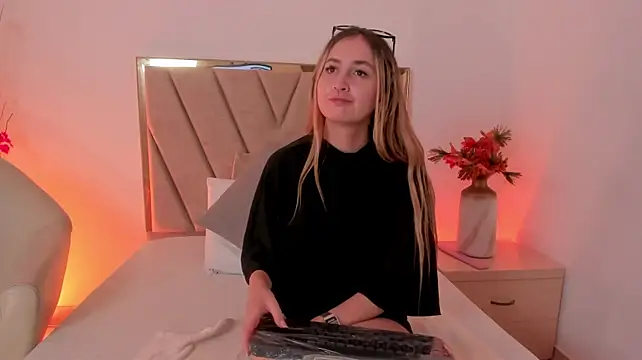 MaiaSinclair's Live XXX Chat