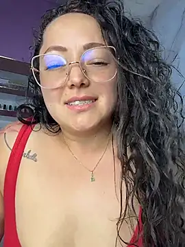 Nails_Lucia élő XXX-chatje