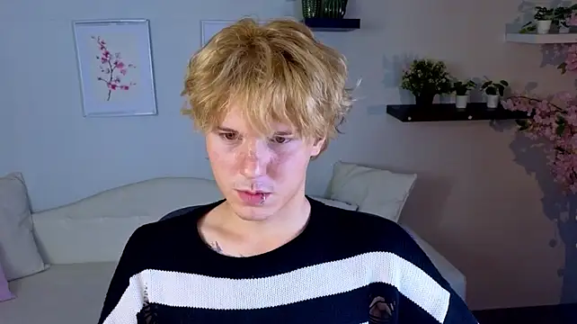 Benjamin_Brooke – Naživo XXX chat