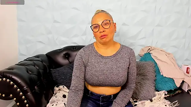 Chatroom XXX en direct de Sol_Rodriguez1