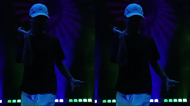TFBOYS-001のライブXXXチャット