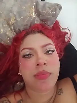 Živý XXX chat GiaRedd