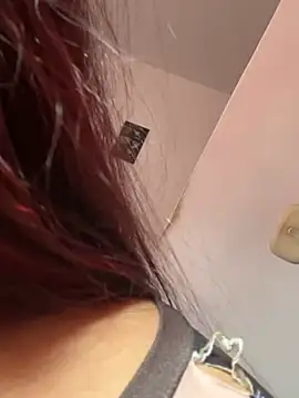 RoxxyRed_'s Live XXX Chat